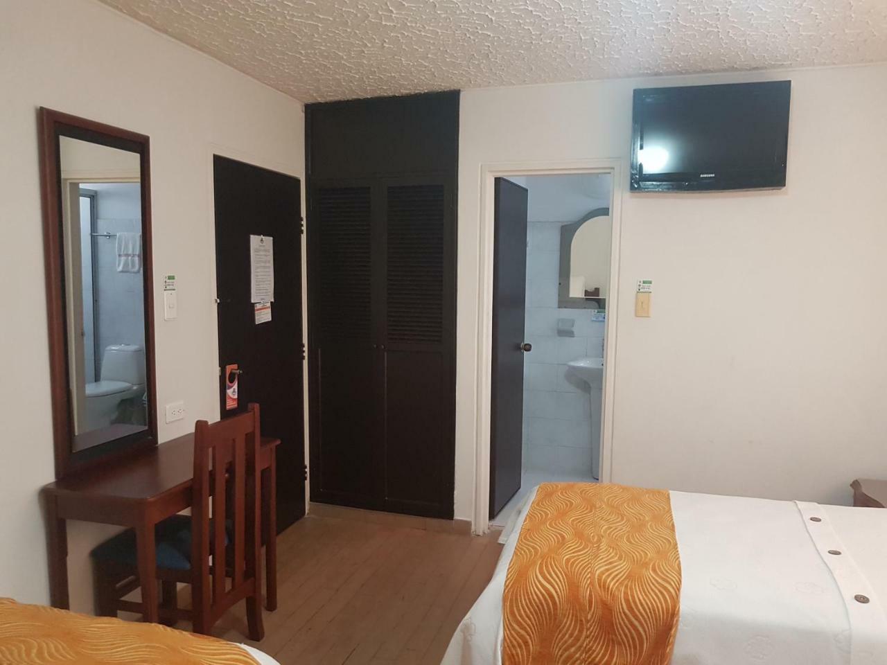 Hotel Emperador Барбоса Екстериор снимка